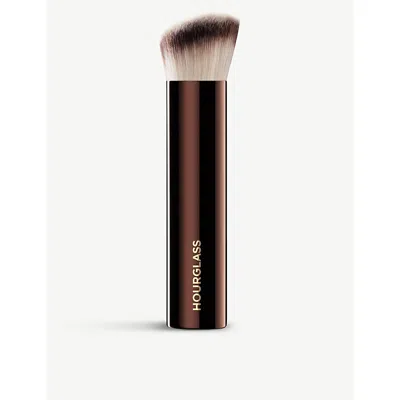 HOURGLASS VANISH FOUNDATION BRUSH,96193396
