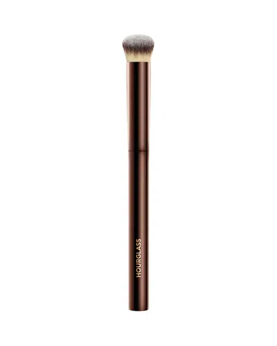 HOURGLASS VANISH SEAMLESS CONCEALER BRUSH,200026077