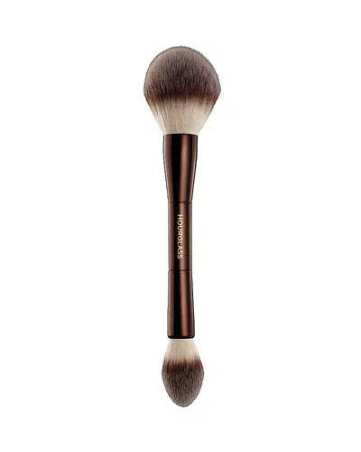 HOURGLASS VEIL POWDER BRUSH,200021382