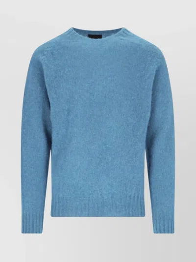 HOWLIN' SOFT TEXTURED CREWNECK SWEATER WITH RIBBED CUFFS