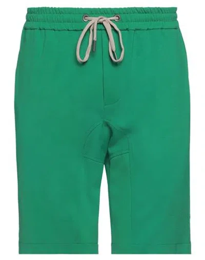 Hōsio Man Shorts & Bermuda Shorts Green Size 32 Cotton, Polyamide, Elastane