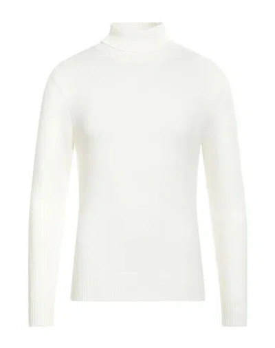 Hōsio Man Turtleneck Ivory Size L Merino Wool In White