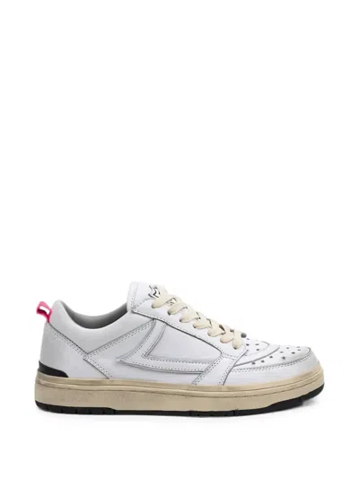 Htc Los Angeles Starlight Low Shield Star-perforated Sneakers In White