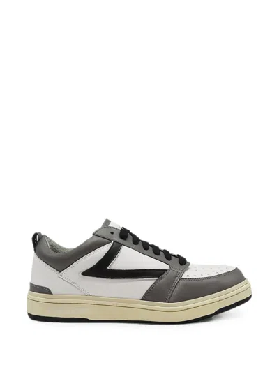 Htc Los Angeles Starlight Star-perforated Leather Sneakers In White