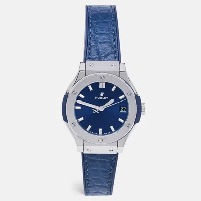 Pre-owned Hublot Blue Titanium Rubber Classic Fusion 581.nx.7170.lr Women's Wristwatch 33 Mm