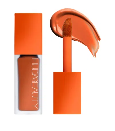 Huda Beauty Faux Filter Colour Corrector In White