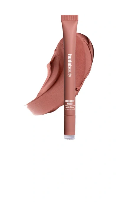 Huda Beauty Liquid Matte Mousse In Pinky Brown Bombshell