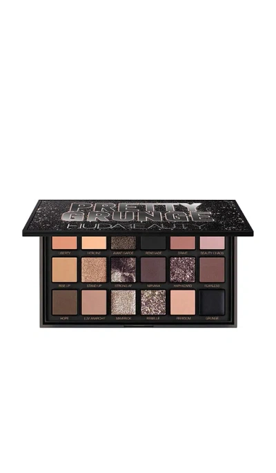 Huda Beauty Pretty Grunge Eyeshadow Palette