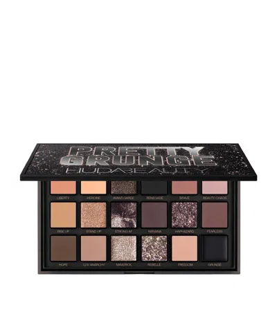 Huda Beauty Pretty Grunge Eyeshadow Palette In White
