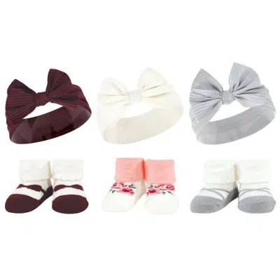 Hudson Baby Delightful Duo Gift Headband And Socks (baby) In Burgundy Gray