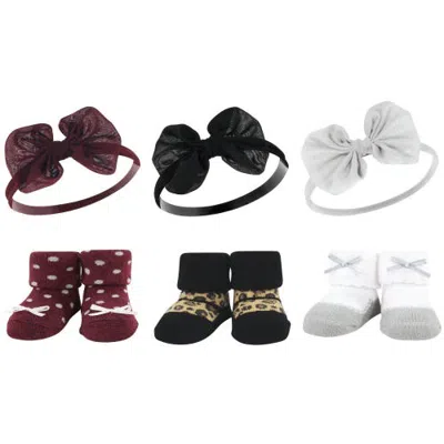 Hudson Baby Delightful Duo Gift Headband And Socks (baby) In Black