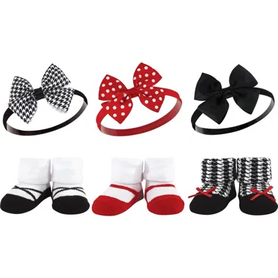 Hudson Baby Headband & Socks Giftset (baby) In Red Houndstooth