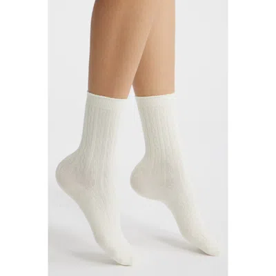 Hue Cable Crew Socks In Gold