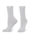 Hue Cable Crew Socks In Gray