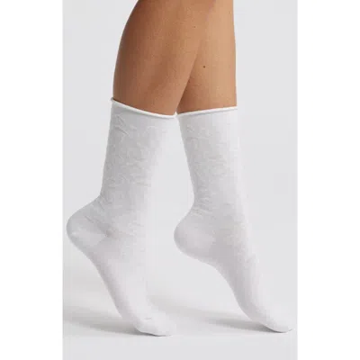 Hue Jeans Cotton Blend Crew Socks In Border Leo