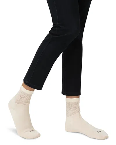 Hue Lace Border Ankle Socks In Black