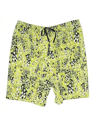 Pre-owned Hue Shorts In Green
