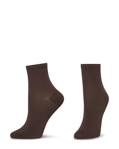 Hue Sleek Lightweight Crew Socks In Brown