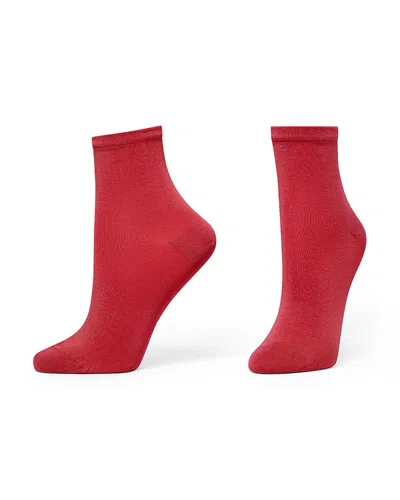 Hue Sleek Lightweight Crew Socks In Red