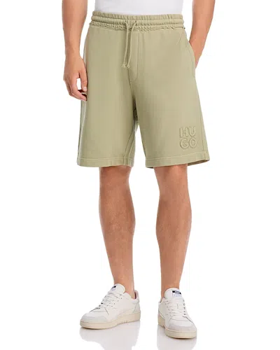 Hugo Boss Distrell 9 Shorts In Green