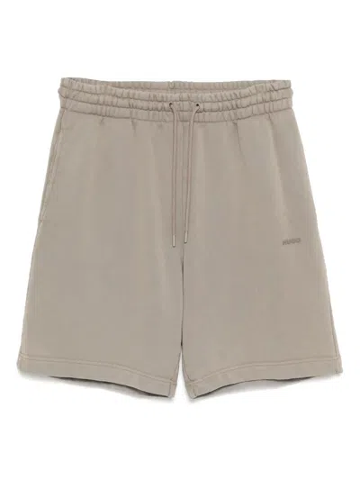 Hugo Boss Dupaly Shorts In Gold
