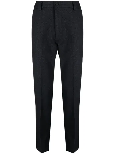 Hugo Boss Logo-patch Tapered Trousers In Schwarz
