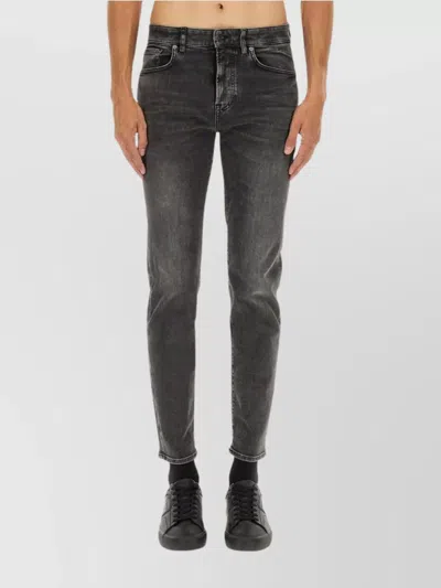 HUGO BOSS SLIM LEG DENIM FIVE-POCKET STYLE