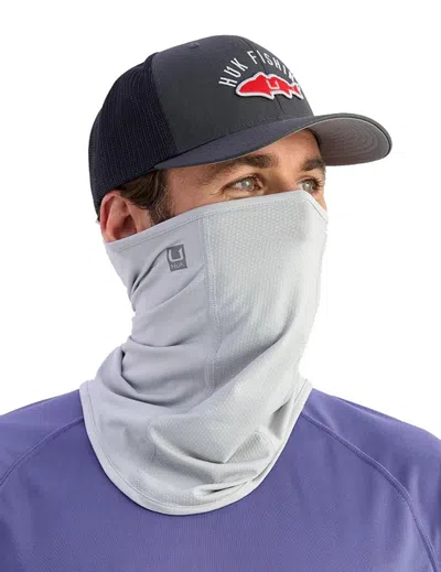 Huk Solid Gaiter In Black