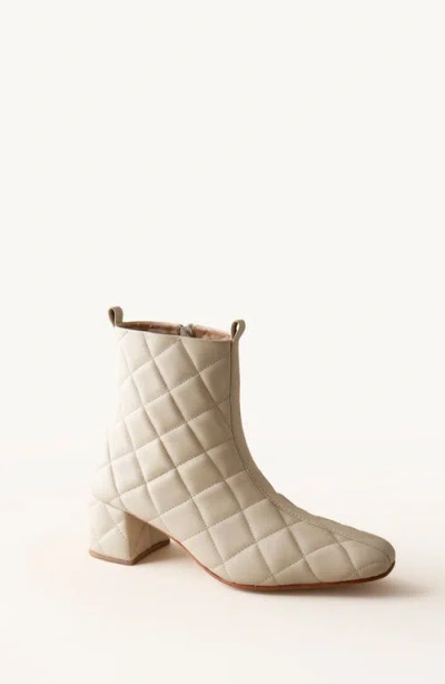 Huma Blanco Belen Quilted Boot In Quilted Bone