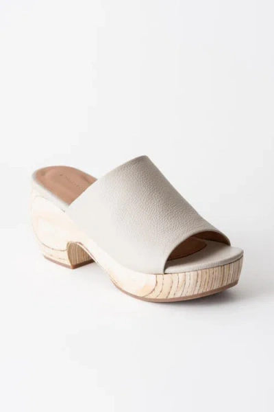 Huma Blanco Katlyn Platform Clog In White