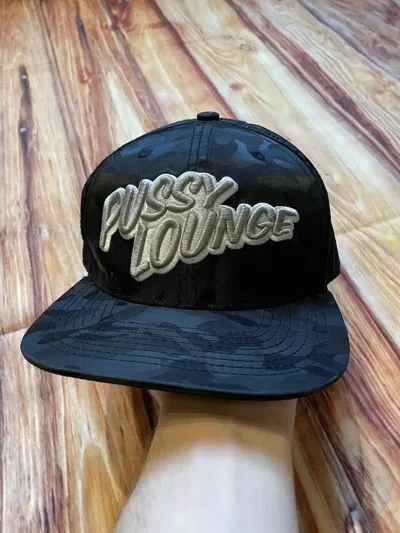 Pre-owned Humor X Vintage Y2k Black Camo Cap “pussy Lounge” Pornstar Style