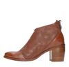 Hundred 100 Boots Leather Brown In Marrone Marroni