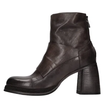 Hundred 100 Boots In Brown
