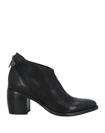 Hundred 100 Woman Ankle Boots Black Size 6 Leather