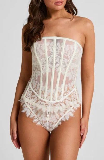 Hunkemoller Hunkemöller Chalice Strapless Bustier Top In White