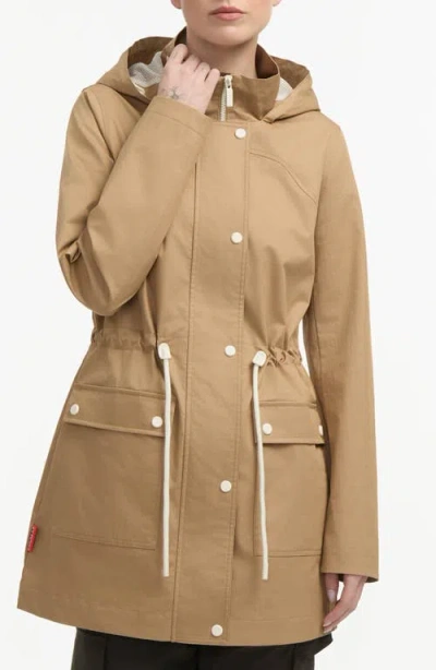 Hunter Ariel Water Repellent Cotton Canvas Jacket In British Tan