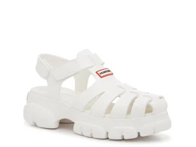 Hunter Belah Sandal In White
