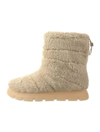 Pre-owned Hunter Boots In Neutral