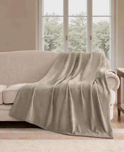 Hunter Coco Flannel Ultra Plush Throws, 50" X 70" In Brown