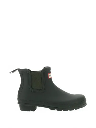 Hunter Commando Matte Chelsea Boots In Green