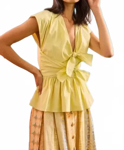 Hunter Everly Top In Lemon Meringue In Green
