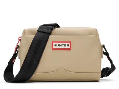 Hunter Everyday Crossbody Bag In Sand