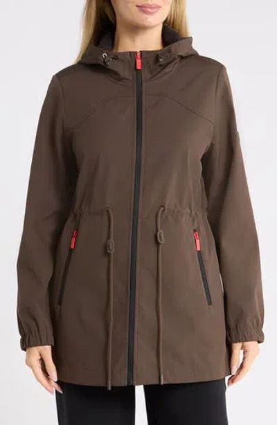 Hunter Florence Hooded Softshell Jacket In Brownie