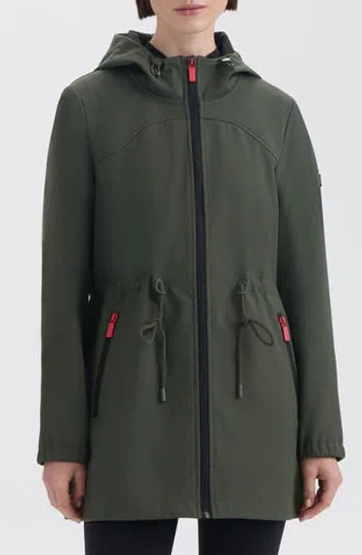 Hunter Florence Hooded Softshell Jacket In  Green