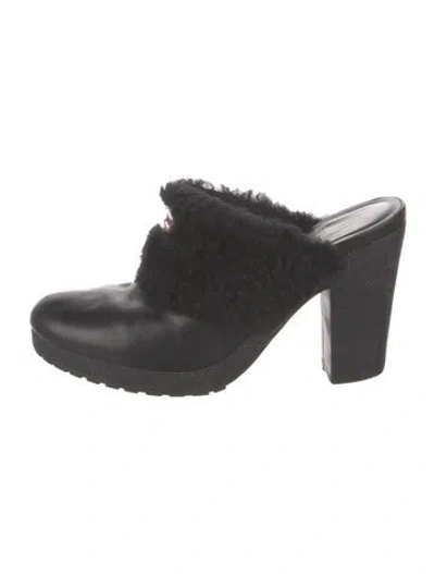 Pre-owned Hunter Leather Fur Trim Mules In Black