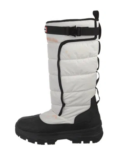 Pre-owned Hunter Nylon Snow Boots In Black/white