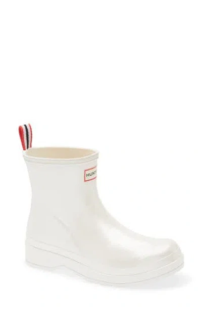Hunter Original Play Waterproof Short Rain Boot In British Ice/red/white