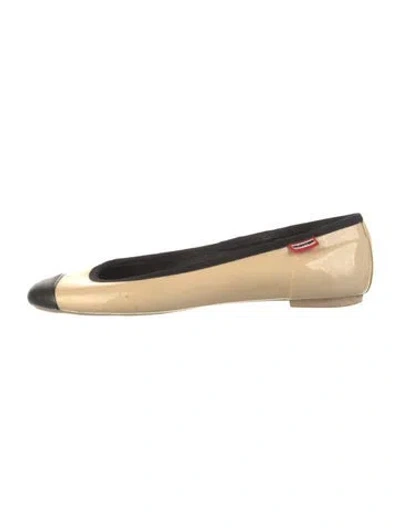 Pre-owned Hunter Patent Leather Colorblock Pattern Ballet Flats In Neutral