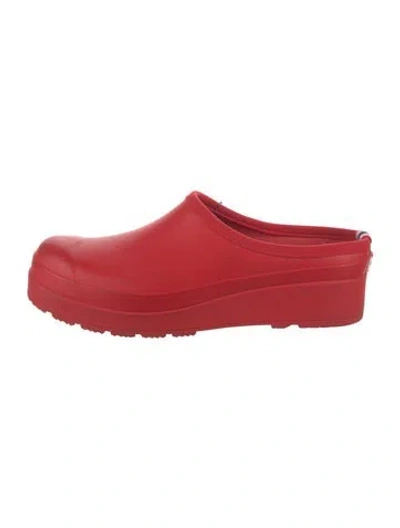 Pre-owned Hunter Rubber Mules In Red
