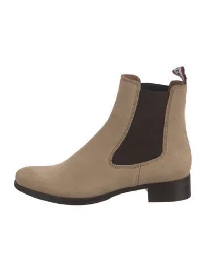 Pre-owned Hunter Suede Chelsea Boots In Neutral